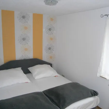 Charming In With Private Terrace * Wischuer