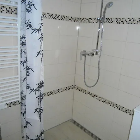 Charming In With Private Terrace * Wischuer